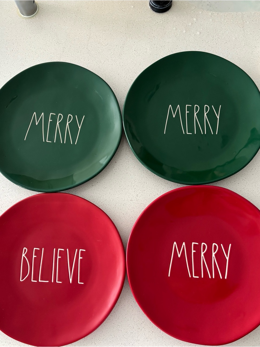 4 CHRISTMAS RAE DUNN DINNER PLATES